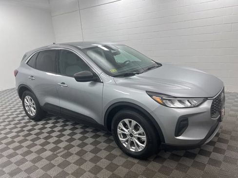 Used 2023 Ford Escape Active AWD/4WD image 4