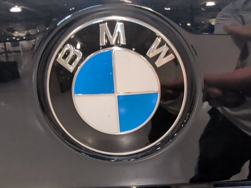 Used 2022 BMW X5 xDrive40i w/ M Sport Package AWD/4WD image 12