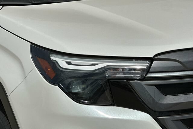 New 2026 Subaru Forester Premium AWD/4WD image 32