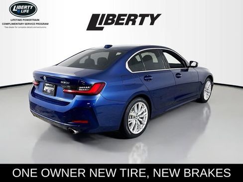 Used 2023 BMW 330i xDrive Sedan w/ Premium Package image 7
