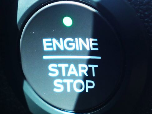 Used 2020 Ford Escape SE image 52