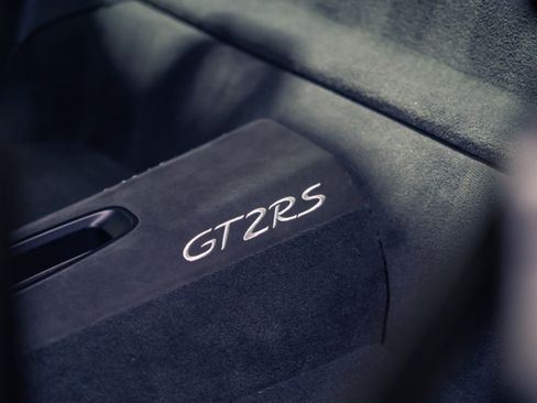 Used 2018 Porsche 911 GT2 RS RWD image 23