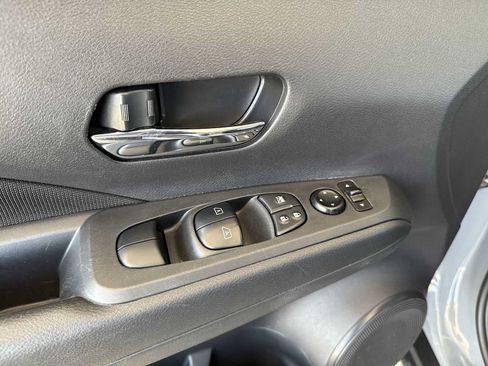 Used 2023 Nissan Kicks SV FWD image 12