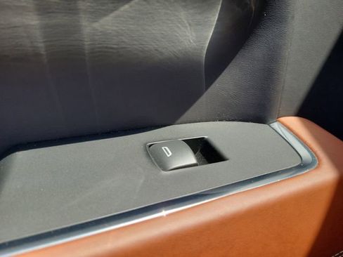 Used 2023 GMC Sierra 1500 Denali Ultimate image 16