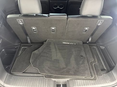 Certified 2025 Honda Pilot Black Edition image 31
