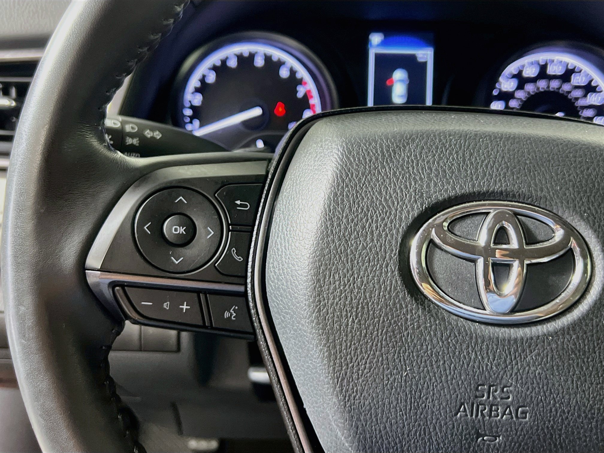 Used 2023 Toyota Camry SE FWD image 18