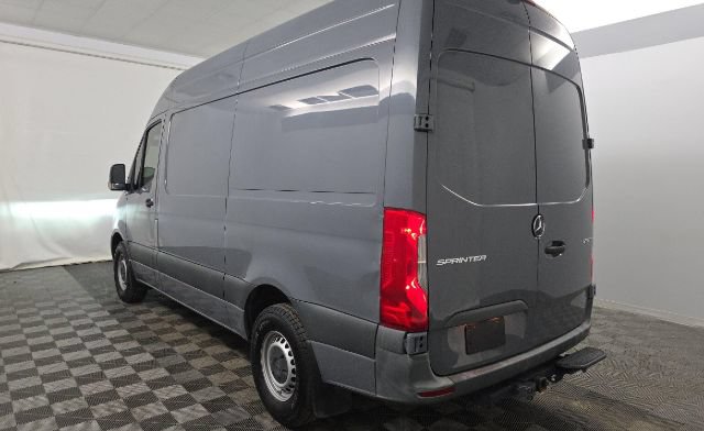 Used 2022 Mercedes-Benz Sprinter 2500 w/ Acoustic Package image 4