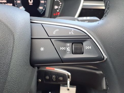 Used 2025 Audi Q3 2.0T Premium AWD/4WD image 33
