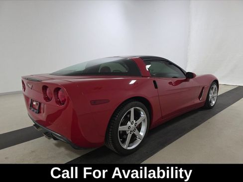 Used 2005 Chevrolet Corvette Coupe w/ Preferred Equipment Group RWD image 4