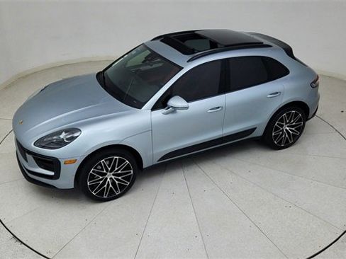 Used 2025 Porsche Macan image 77