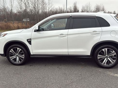 Used 2020 Mitsubishi Outlander Sport ES image 12