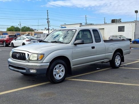 Used 2004 Toyota Tacoma 2WD Xtracab image 3