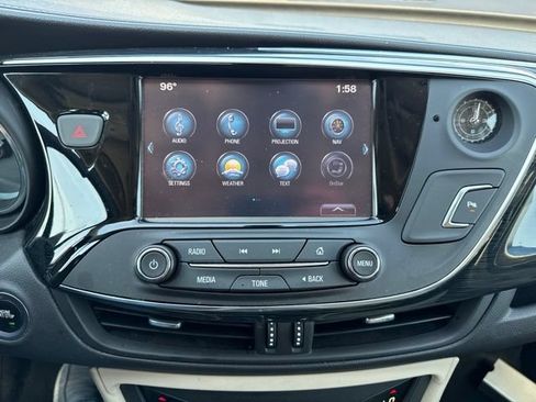 Used 2018 Buick Envision Essence w/ LPO, Cargo Package FWD image 28