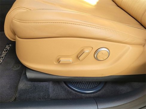 Used 2023 Genesis GV80 2.5T w/ Advanced Package image 17