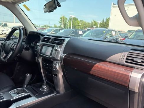 Used 2016 Toyota 4Runner Limited w/ Convenience Package AWD/4WD image 28