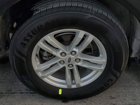 Certified 2023 Ford Explorer XLT w/ Equipment Group 202A image 4