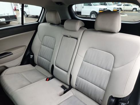 Used 2022 Kia Sportage LX image 25