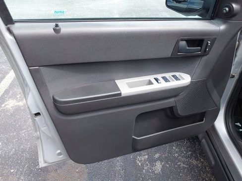Used 2012 Ford Escape XLT FWD image 12