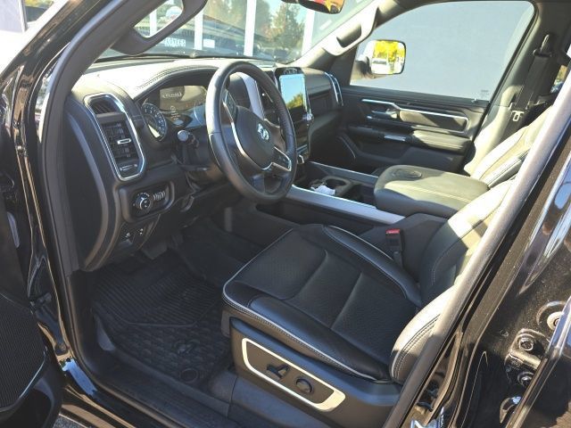 Used 2024 RAM 1500 Laramie AWD/4WD image 10
