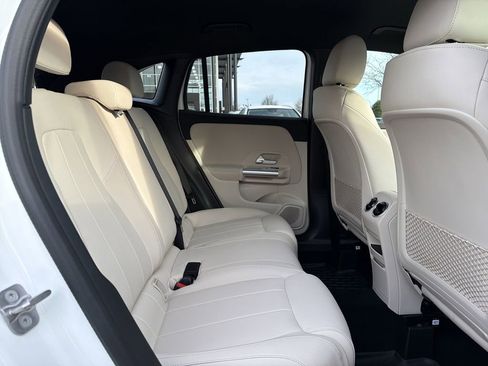 Certified 2025 Mercedes-Benz GLA 250 image 17