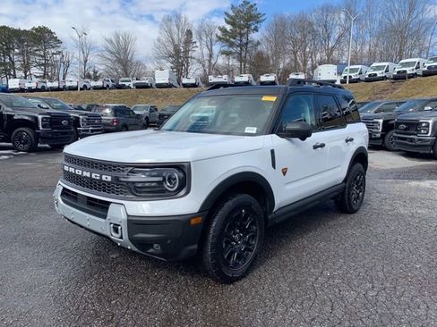 Used 2025 Ford Bronco Sport Badlands image 4