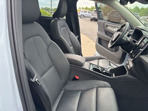 Used 2024 Volvo XC40 B5 Plus w/ Protection Package Premier AWD/4WD image 35