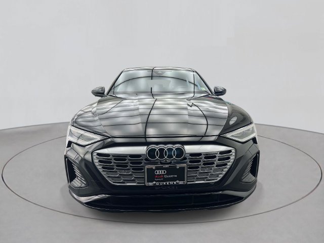 Certified 2024 Audi Q8 e-tron Premium Plus w/ Premium Plus Package AWD/4WD image 6