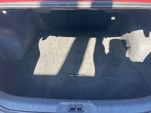 Used 2025 Nissan Altima 2.5 SV image 9