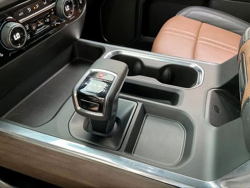 Certified 2025 Chevrolet Silverado 1500 High Country image 16