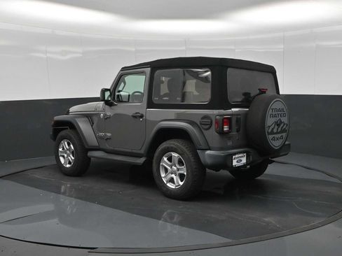 Used 2019 Jeep Wrangler Sport AWD/4WD image 6