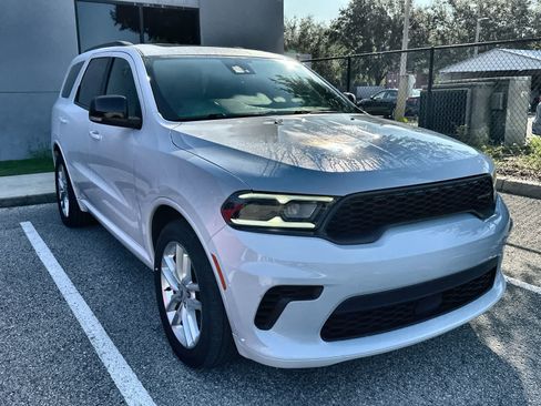 Used 2024 Dodge Durango GT RWD image 11