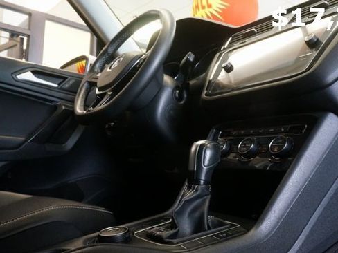 Certified 2021 Volkswagen Tiguan SE image 51