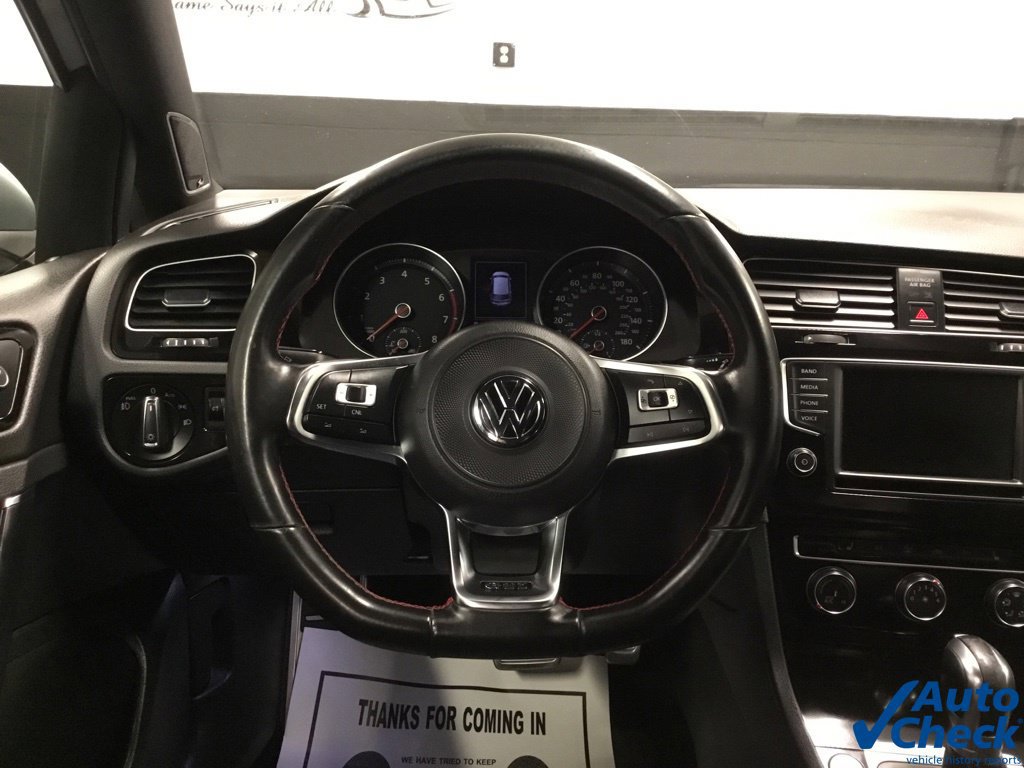 Used 2017 Volkswagen GTI SE FWD image 40
