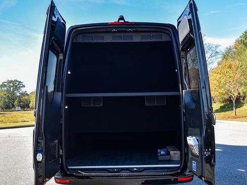 Used 2024 Mercedes-Benz Sprinter 3500 image 29