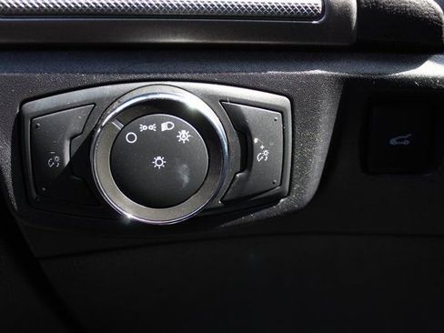 Used 2020 Ford Fusion SE image 13