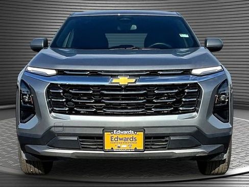 Used 2025 Chevrolet Equinox LT AWD/4WD image 2