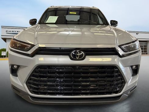 Used 2025 Toyota Grand Highlander AWD Hybrid image 8