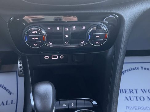 Used 2023 Buick Encore GX Select w/ Sport Touring Package image 22