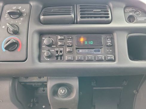 Used 2002 Dodge Ram 2500 Truck 2WD Regular Cab image 12