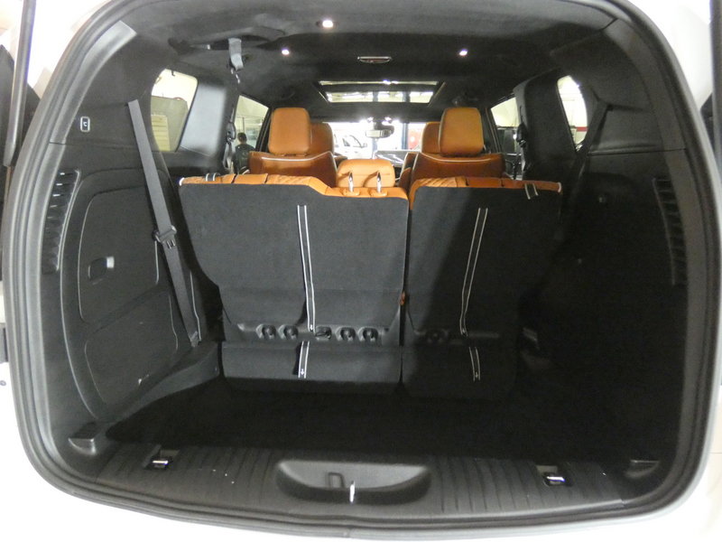 Used 2025 Chrysler Pacifica Pinnacle FWD image 6