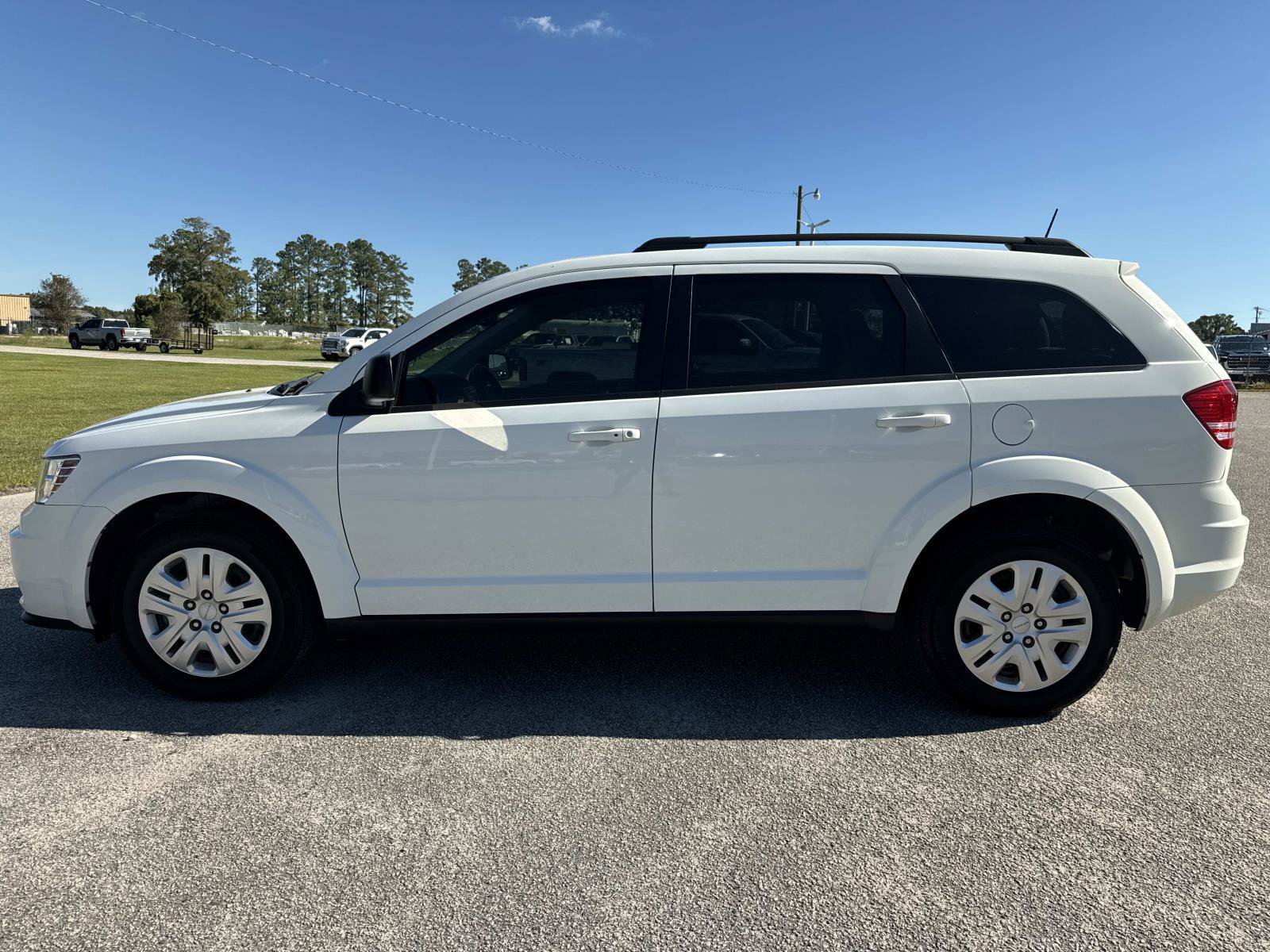 Used 2020 Dodge Journey SE w/ SE Popular Equipment Group FWD image 7