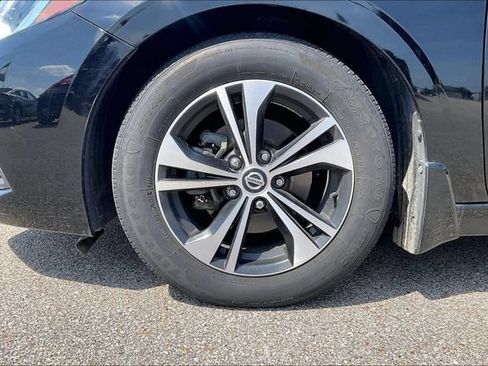 Used 2022 Nissan Sentra SV FWD image 5