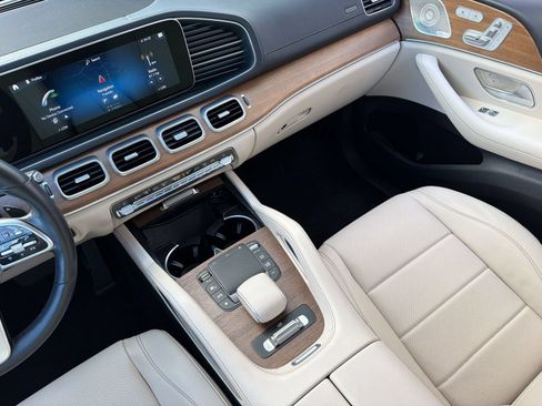 Used 2022 Mercedes-Benz GLS 450 4MATIC image 27