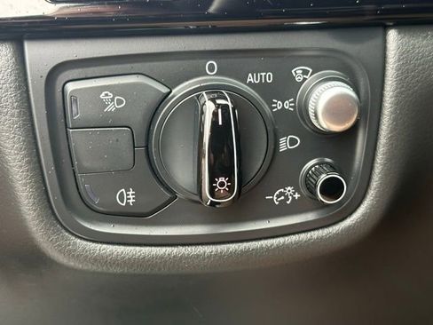 Used 2016 Audi A8 L 4.0T w/ Cold Weather Package image 31