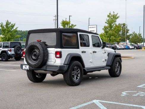 Used 2022 Jeep Wrangler Unlimited Sport AWD/4WD image 6