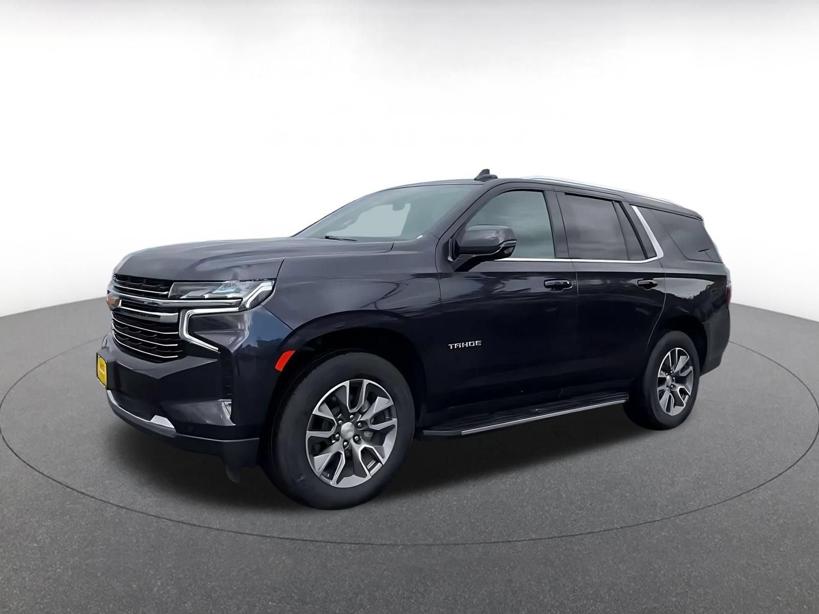 Used 2024 Chevrolet Tahoe LT w/ Luxury Package AWD/4WD image 7