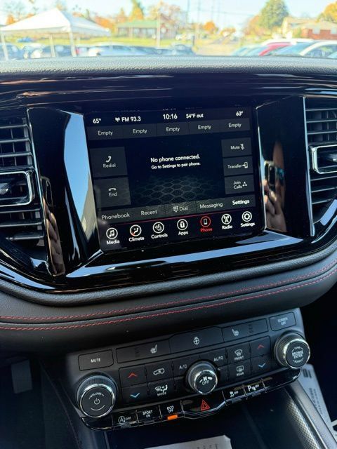 Used 2023 Dodge Durango GT AWD/4WD image 11