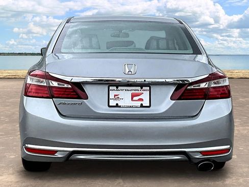 Used 2017 Honda Accord LX image 5
