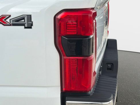 Used 2024 Ford F250 Lariat AWD/4WD image 16