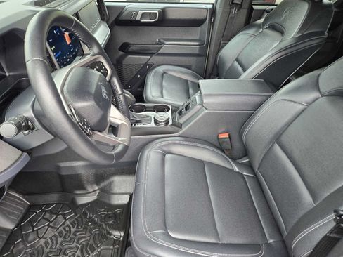 Used 2025 Ford Bronco Badlands w/ Sasquatch Package AWD/4WD image 14